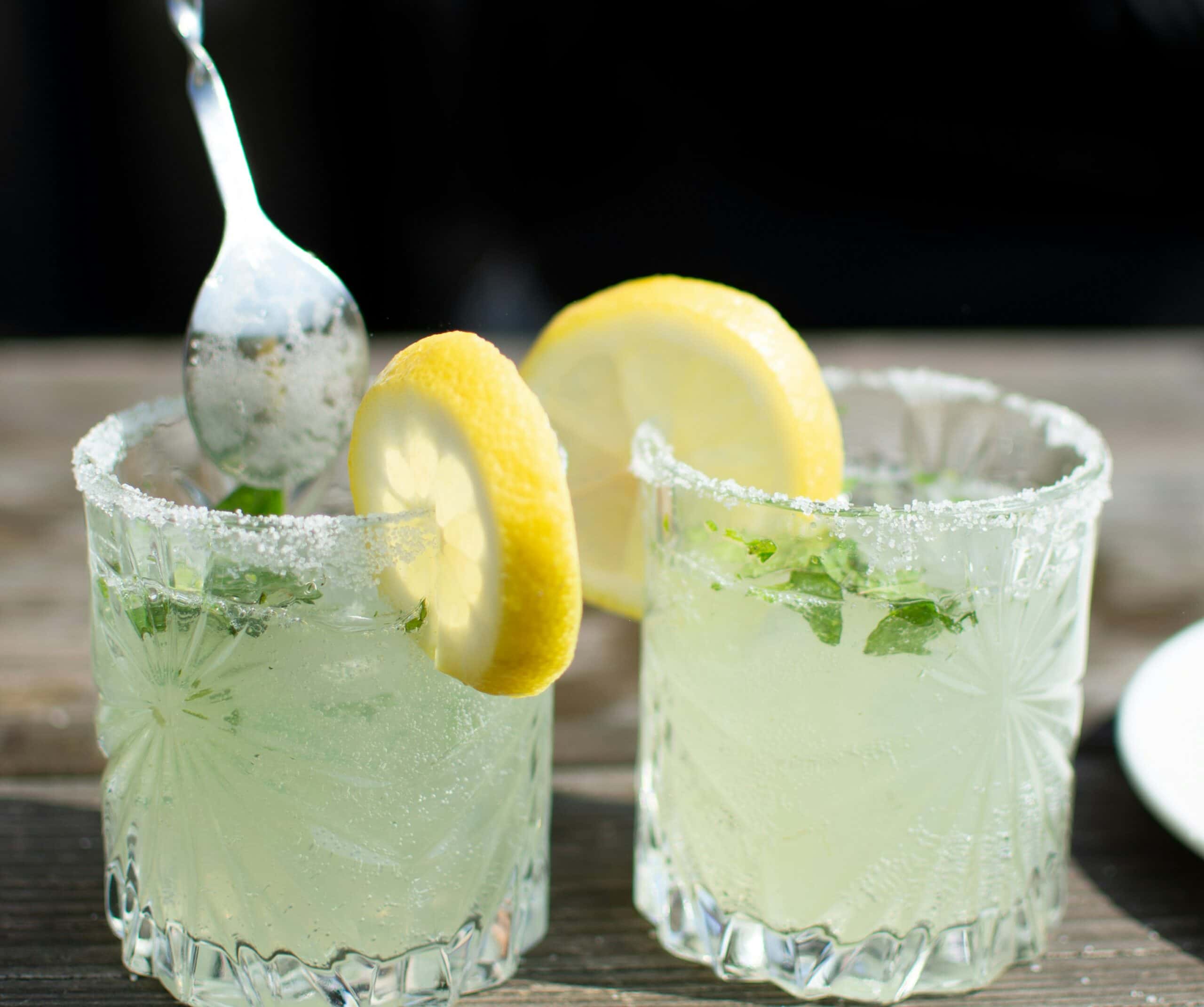 Mocktail with cucumber and lemon