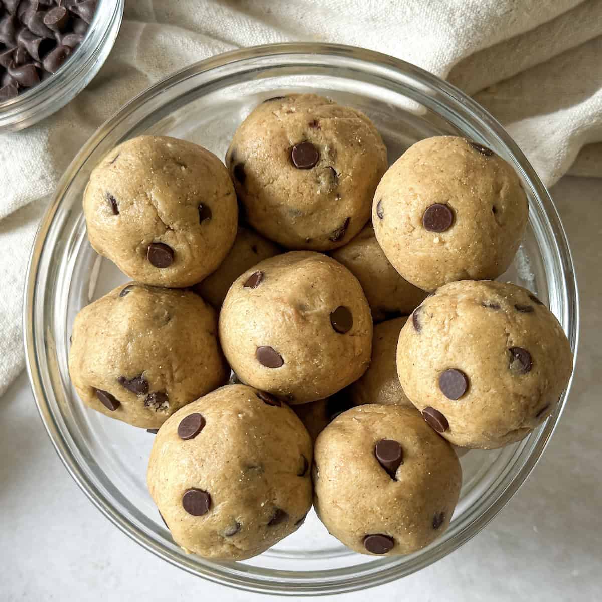 Healthy Cookie Dough Balls, Chocolate Chip (No Bake) Mallory the