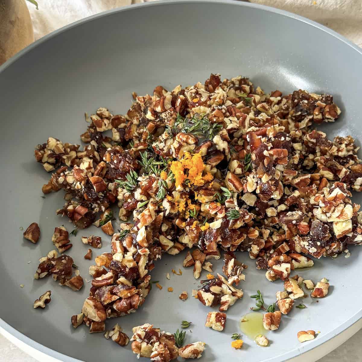 date & pecan topping for sweet potato with ricotta.