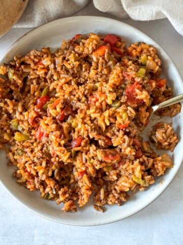 unstuffed pepper skillet on a plate overhead view