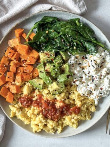 brekkie bowl overhead view.