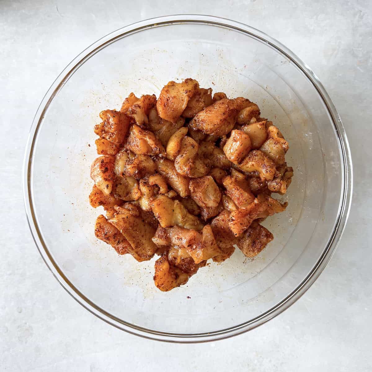 overhead view chicken marinading.