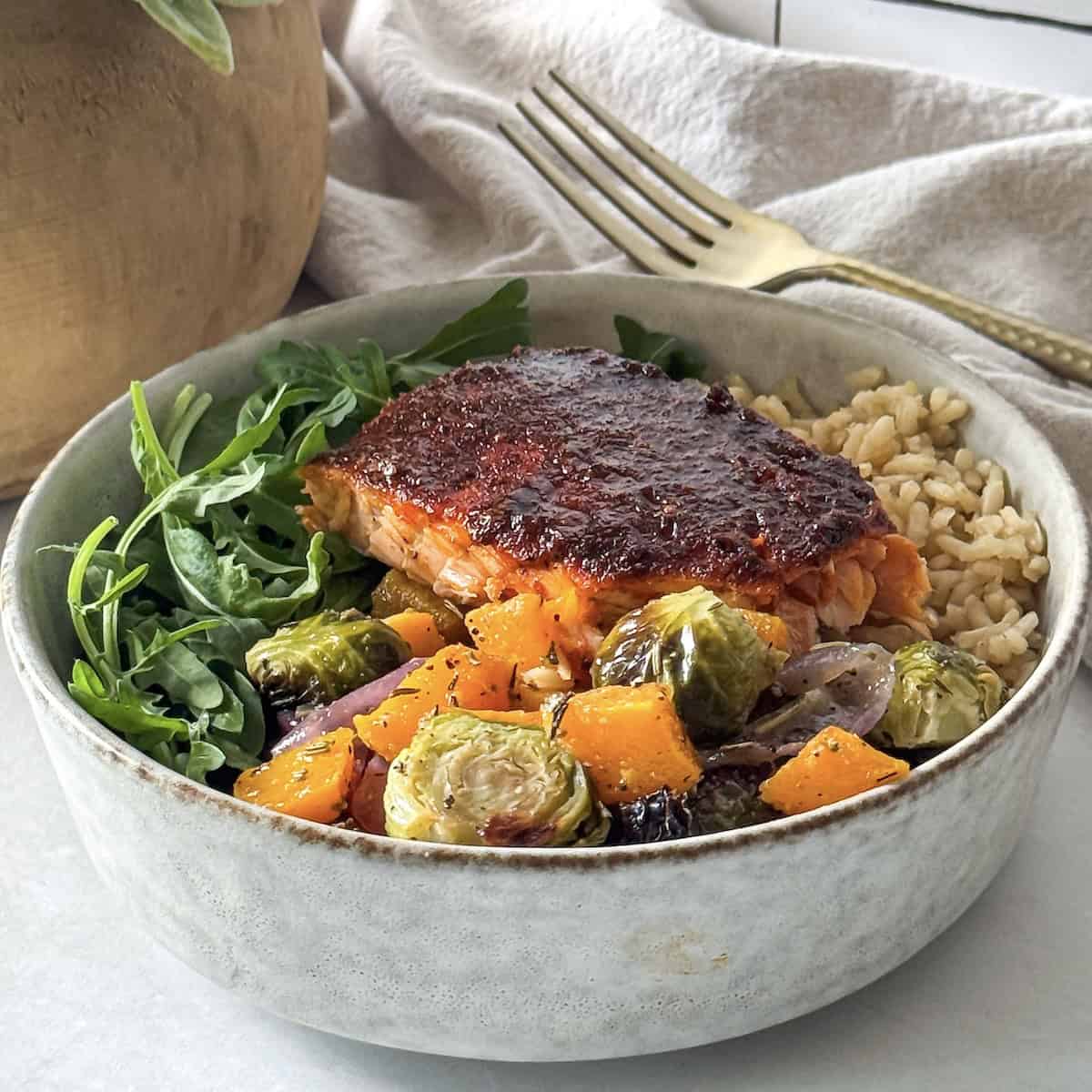 salmon rice bowl side view.