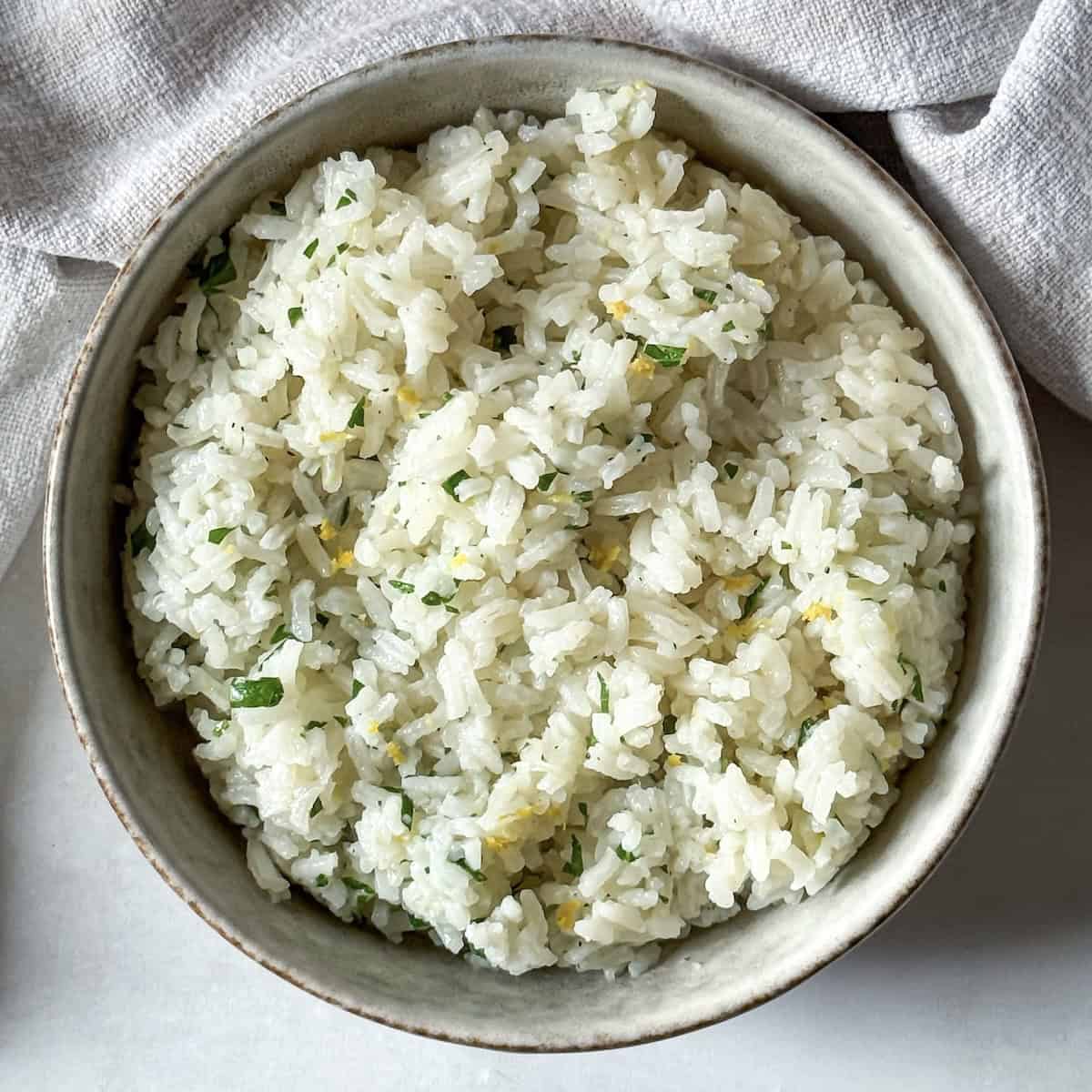 lemon garlic rice overhead view.